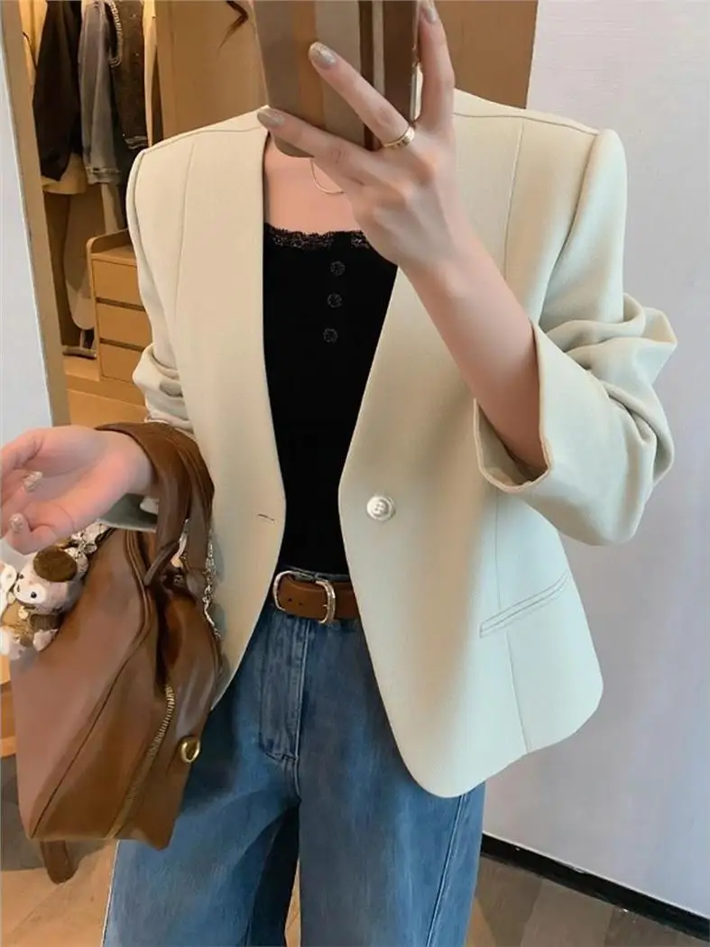 Casual Style Collarless Women's  Jacket in Beige Color Fashionable And Stylish Short Size Perfect for Autumn Season