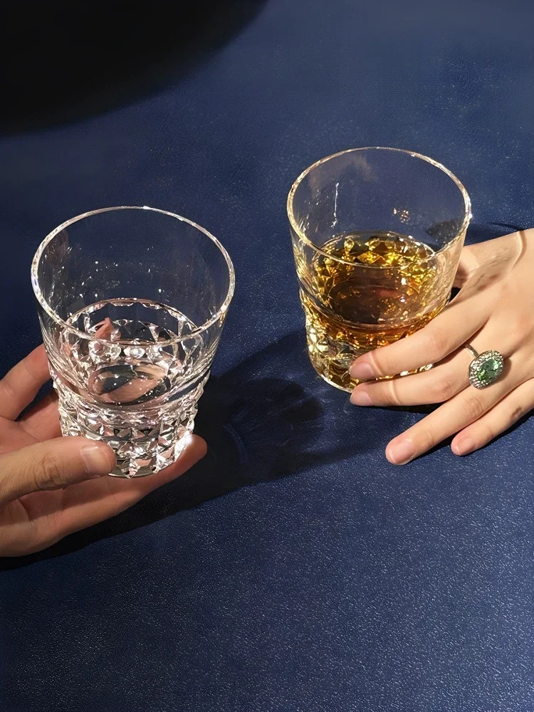 High-End Handmade Lead-Free Crystal Whiskey Glass 250ml Suitable for Parties And Banquets Whiskey Vodka Cup