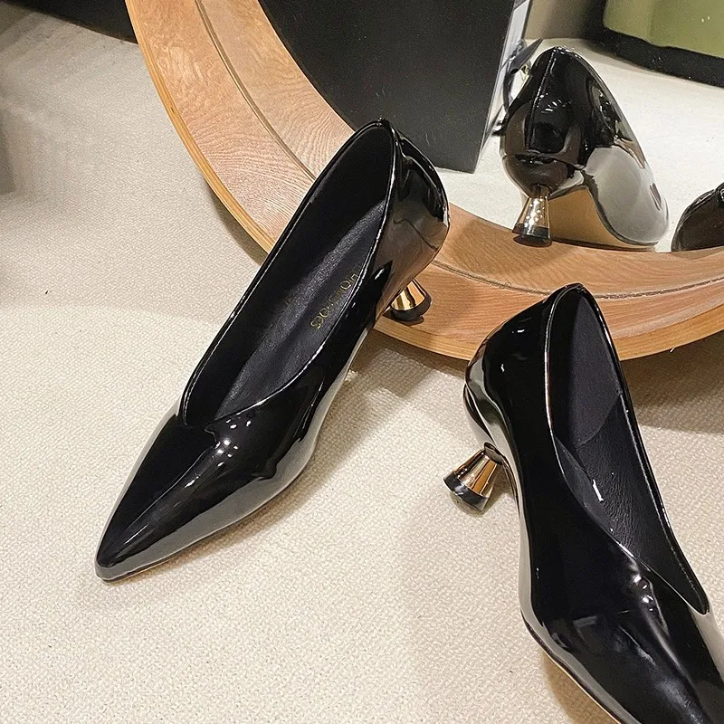 Phoentin plus size 42 office lady elegant black shoes Women's pointed Toe mid Heels 2024 new Genuine leather retro pumps