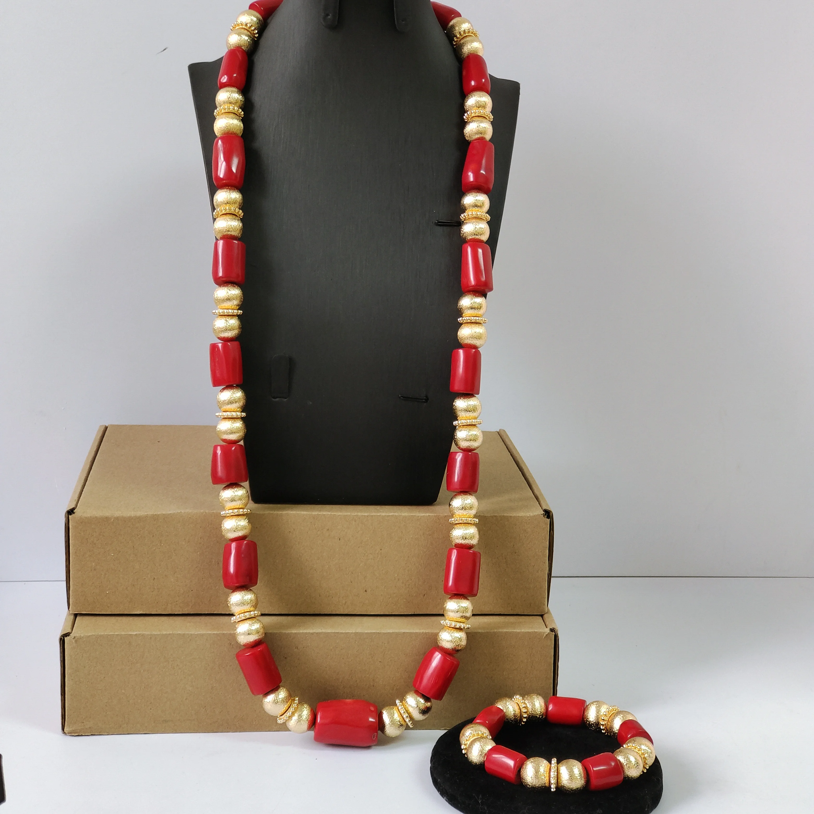 

Нигерийский мужской комплект украшений: ожерелье и браслет из африканских коралловых бусин, настоящий оригинал