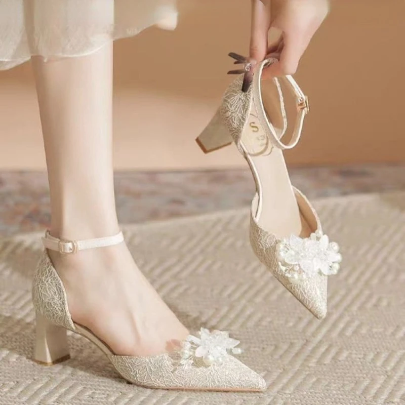 Elegant Flowers High Heels Pumps Women 2024 New Pearl Ankle Strap Wedding Shoes Woman String Bead Small Square Heel Bridal Shoes