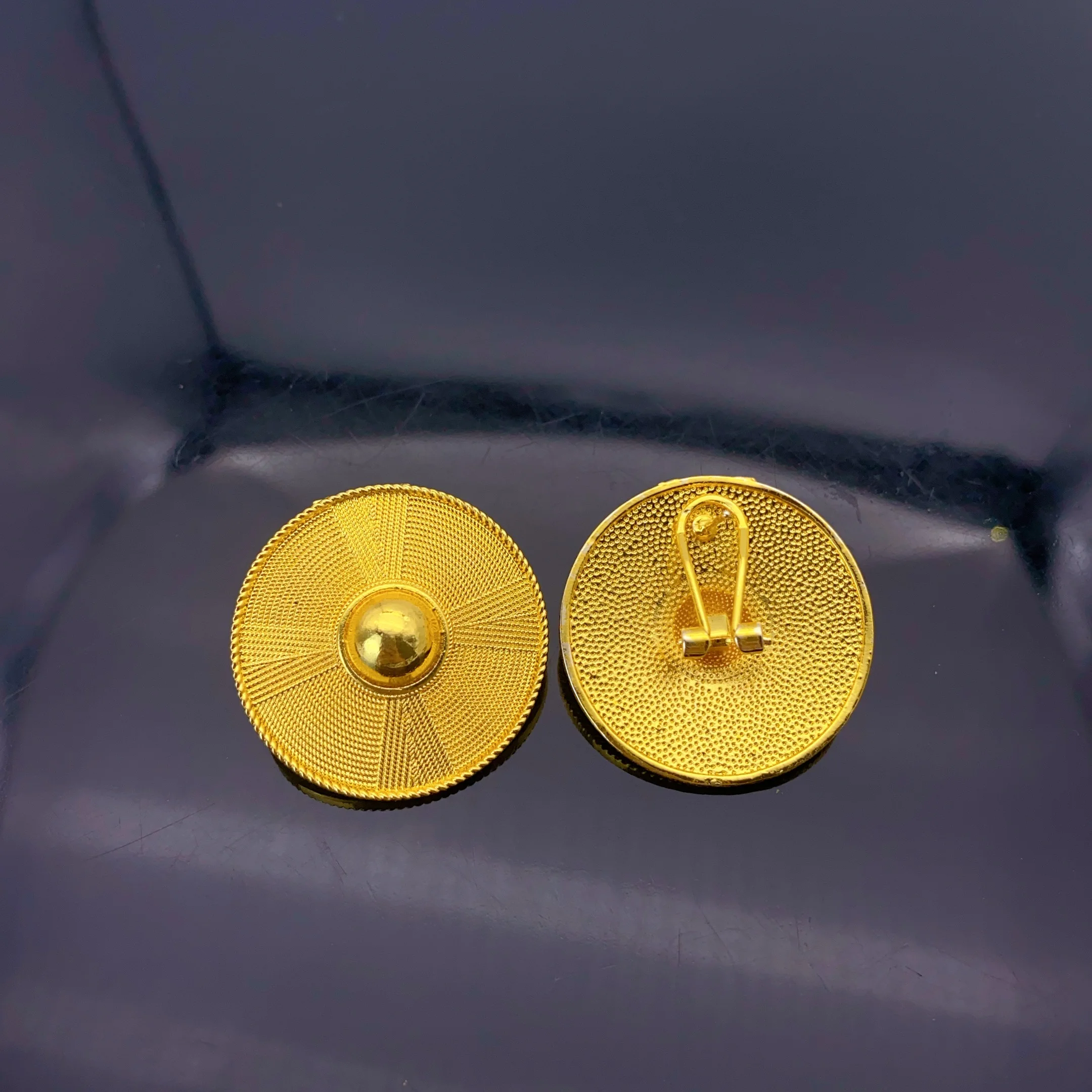 Thumbnail 4 - #2 Compare K Gold Earrings Before You Buy