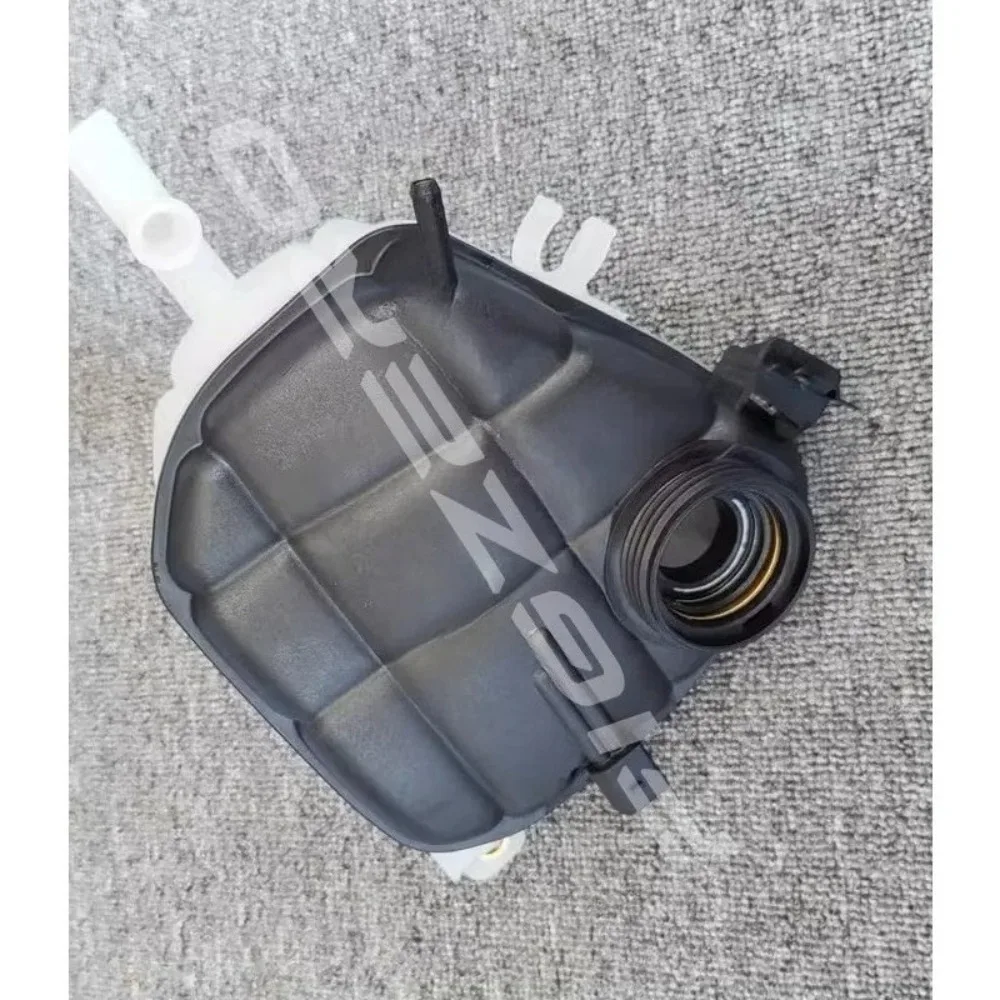 

Car Engine Coolant Expansion Tank Radiator Auxiliary Water Reservoir Bottle for Mercedes Benz W164 ML350 ML500 GL350 GL450 GL550