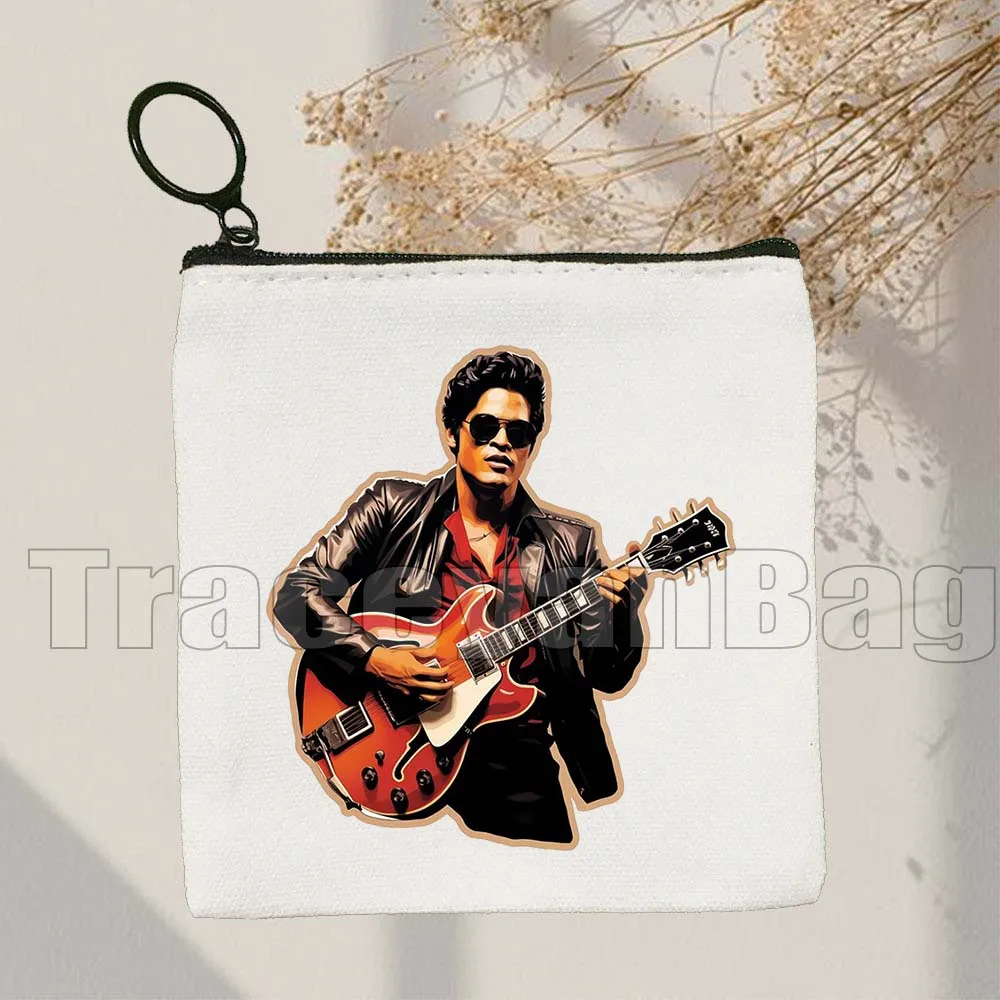 Vintage BRUNO MARS PORTRAIT Live the Moment Rock 'n' Roll Time Traveler ผ้าใบเหรียญกระเป๋าสแควร์คีย์การ์ดกระเป๋ากระเป๋าสตางค์กระเป๋า