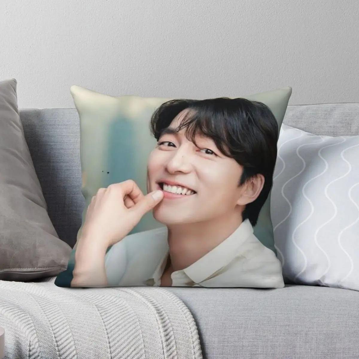 Gong Yoo Actor Square Pillowcase Polyester Linen Velvet Printed Zip Decorative Pillow Case Room Cushion Cover 18