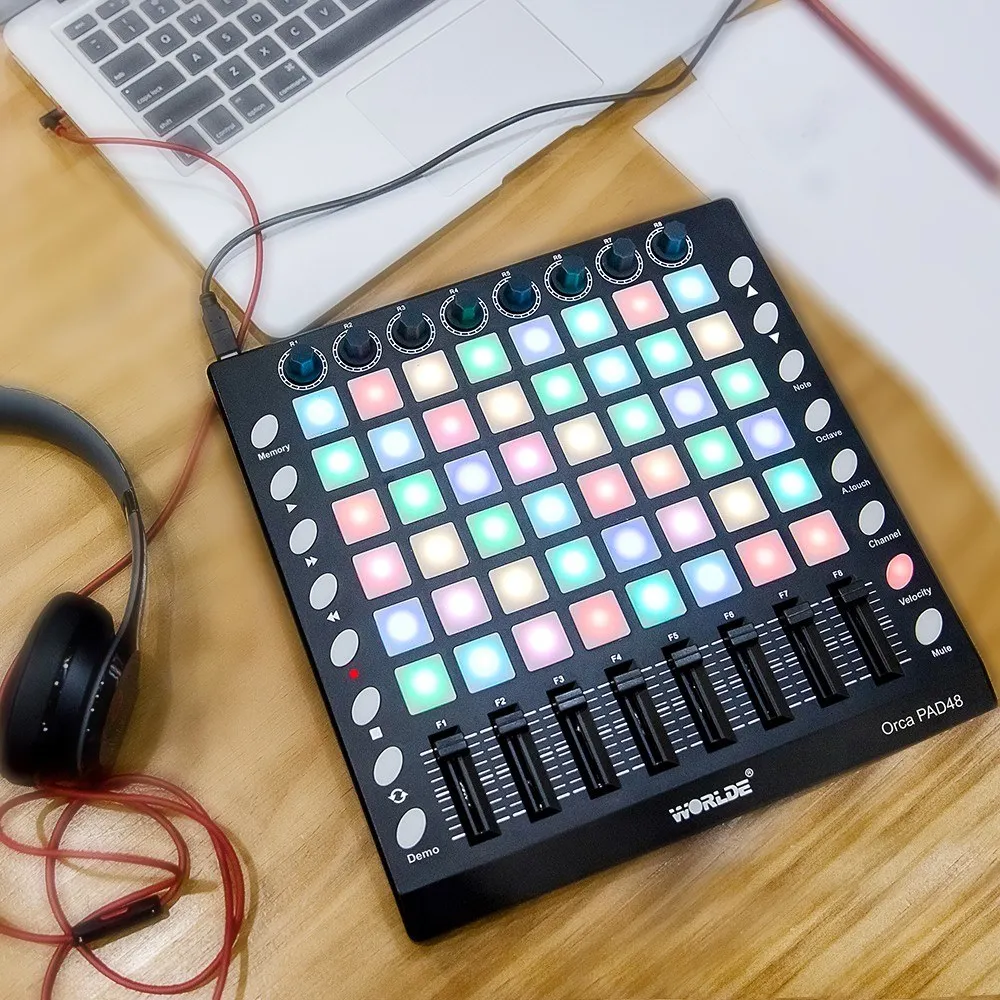 WORLDE PAD48 Portable USB MIDI Drum Pad Controller 48 RGB Backlit Pads 8 Knobs 16 Buttons 8 Sliders With USB Cable