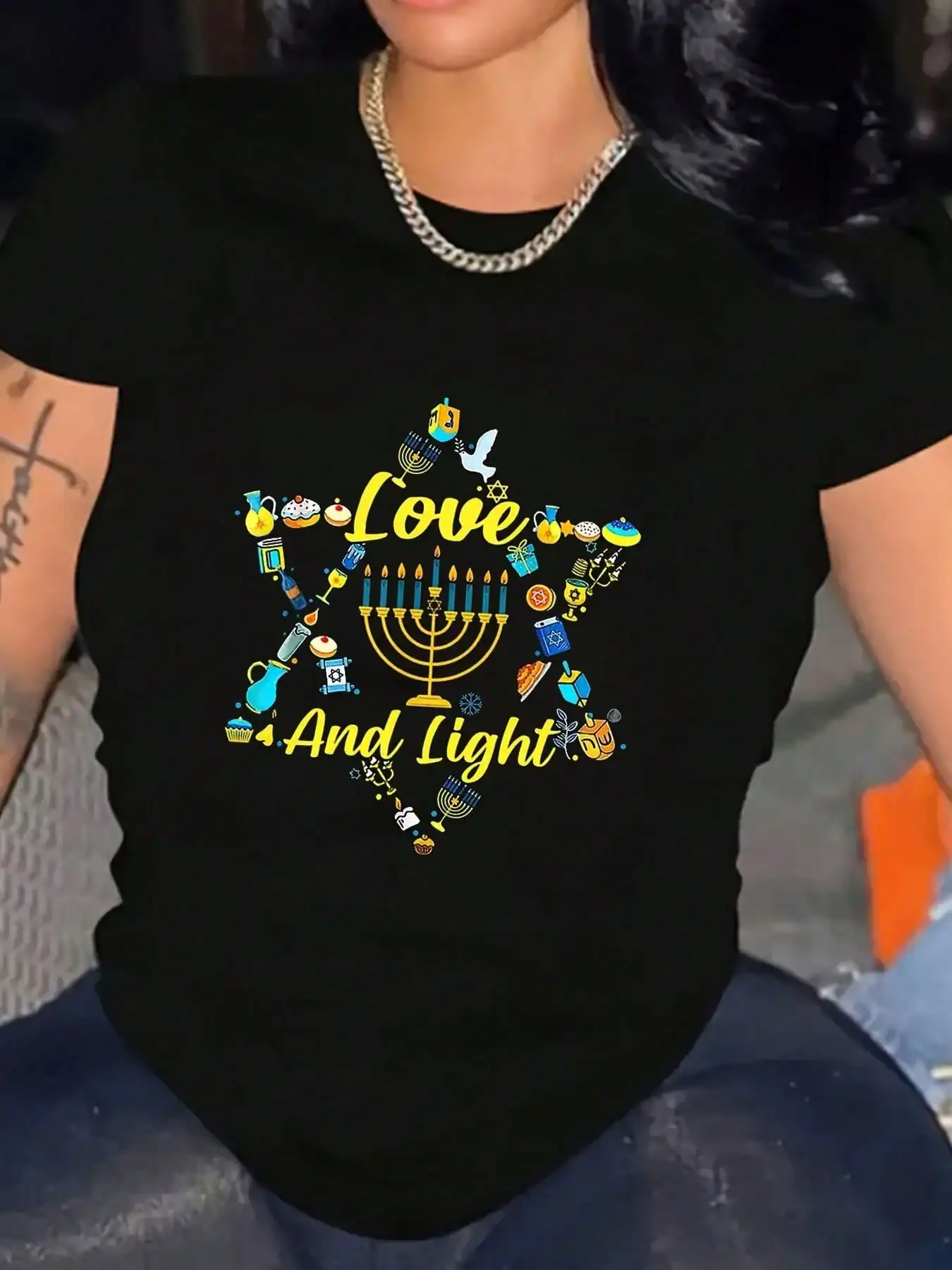 

Women Plus Size T-Shirt of Love and Light Graphic Print Short Sleeve Tee Cotton Shirt Crew Neck Tee Machine Washable, 220g
