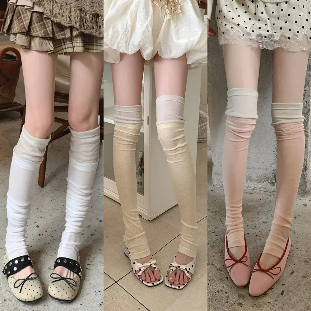meias-finas-e-felpudas-com-detalhes-estilo-lolita-cinza-e-branco-acima-do-joelho-para-protecao-solar-ao-ar-livre-ideais-para-o-verao