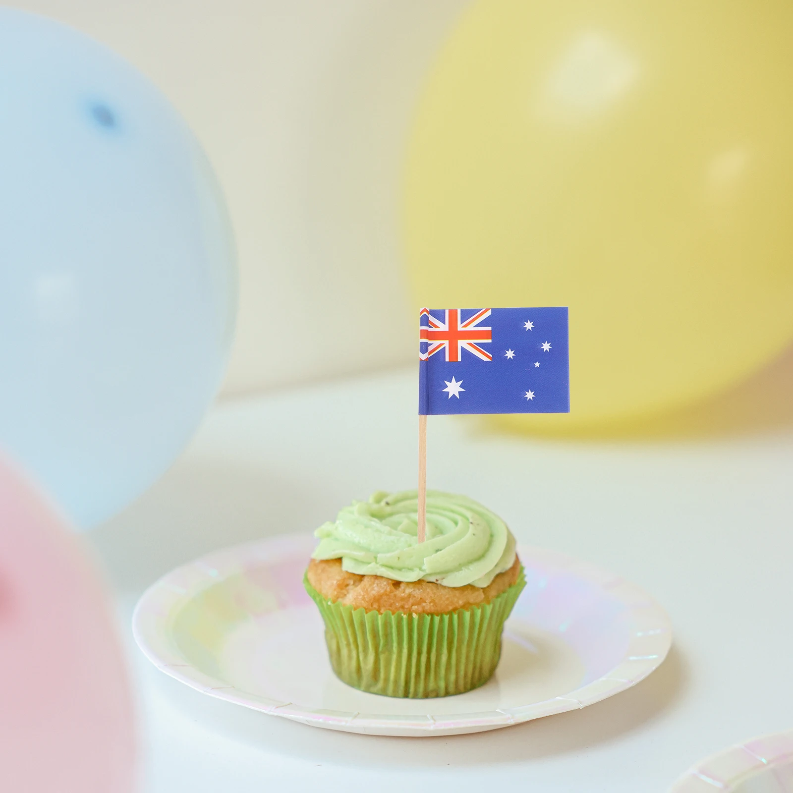 

100pcs Flag Cake Toppers Cupcake Picks Bright Design Party Decorations For Cake Desserts Fruits Kids Food Picks