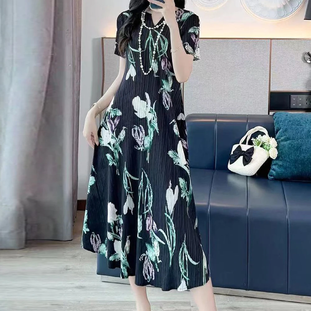 

2025 Summer New Product Flower Printing Elegant Pleated Comfortable Outer Wear Age Reducing Dress Women