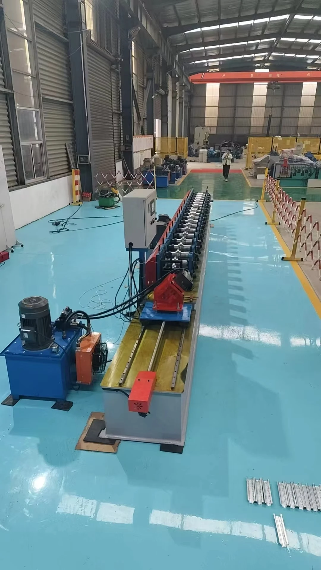 PLC Controlled Steel Roll Forming Machine With Engine And Motor For Omega Profiling Hat Groove Keel