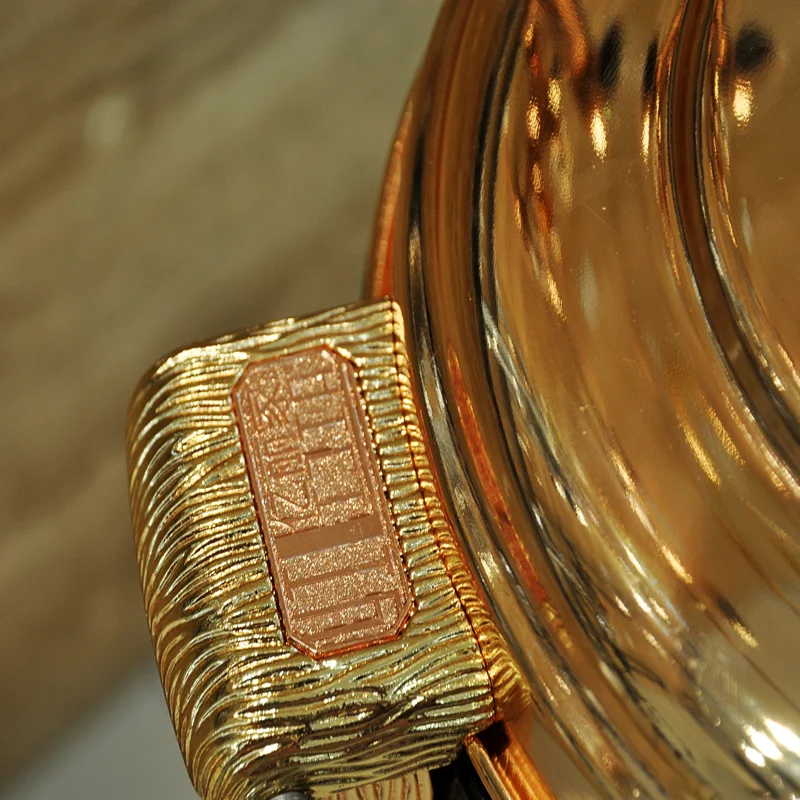 

European trash can household living room creative luxury high-end gold stainless steel bathroom Hard decoration