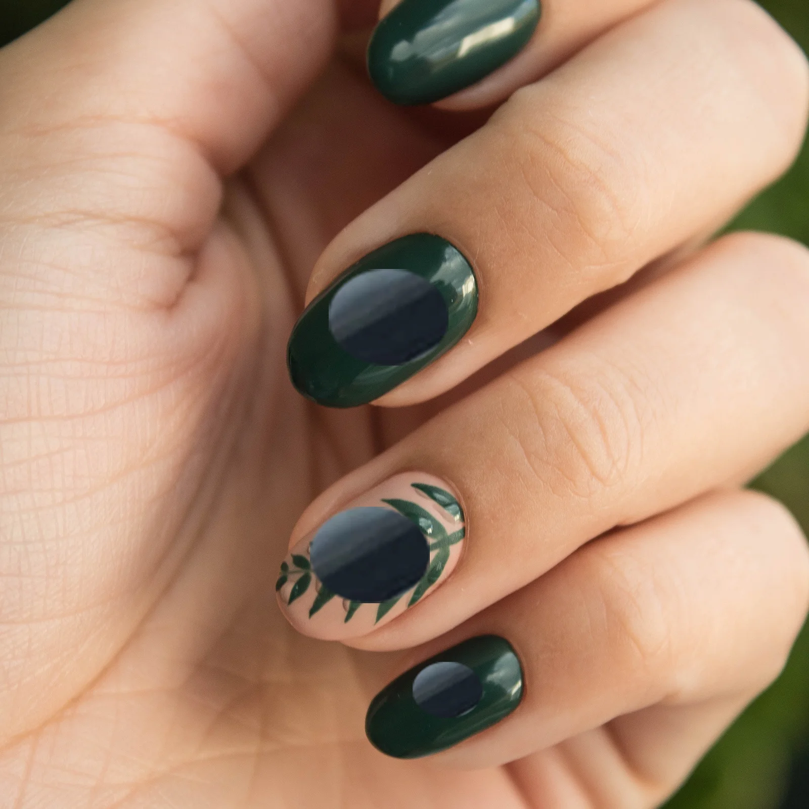 

4Pcs Soft Mirror Nail Stickers Ultrathin Flexible Peel Stick Cuttable Sheets Non-Glass Adhesive Reflective DIY Nail Art Photo