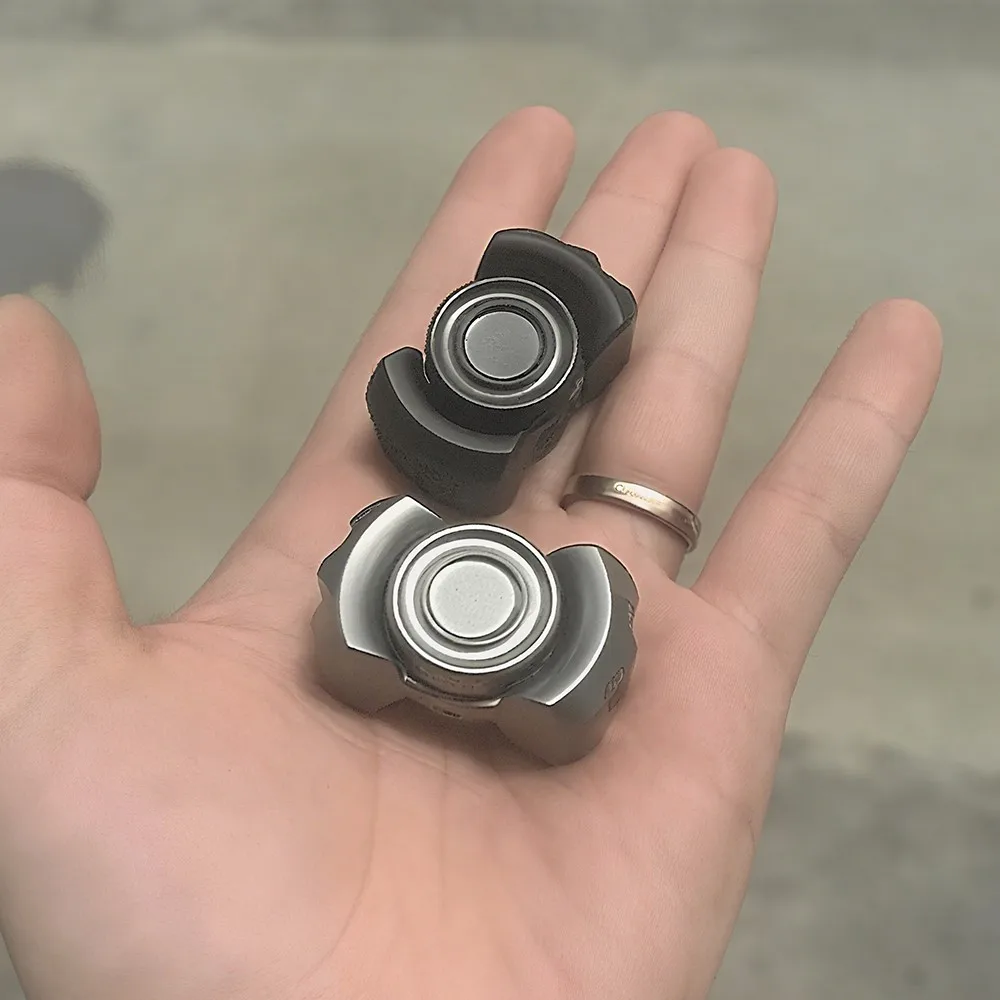 NOVO Studio CHUBBY Two-Bladed Fidget Spinner Stainless Steel Stress Relief Toy Fidget Toys For Adults Office Desk Accessories