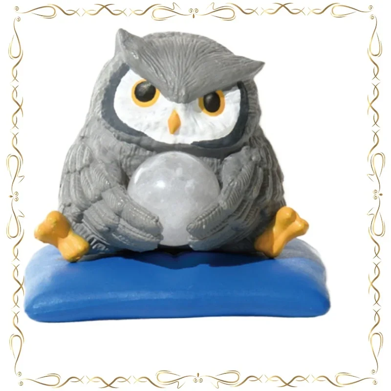 Uilen zitten in meditatie zithouding Gashapon Collection Ornament Q-versie Action Figure Model speelgoed