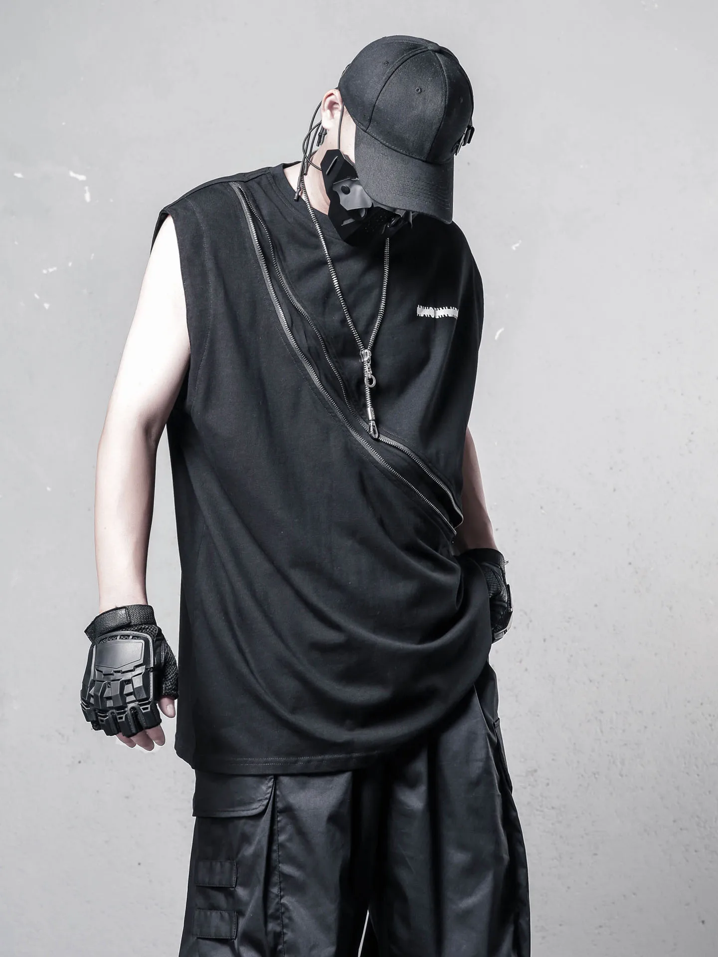 

Wasteland Style Avantgarde Vibe Косая молния Дизайнерский жилет Темная уличная техническая одежда Уличная одежда Жилет без рукавов Футболка