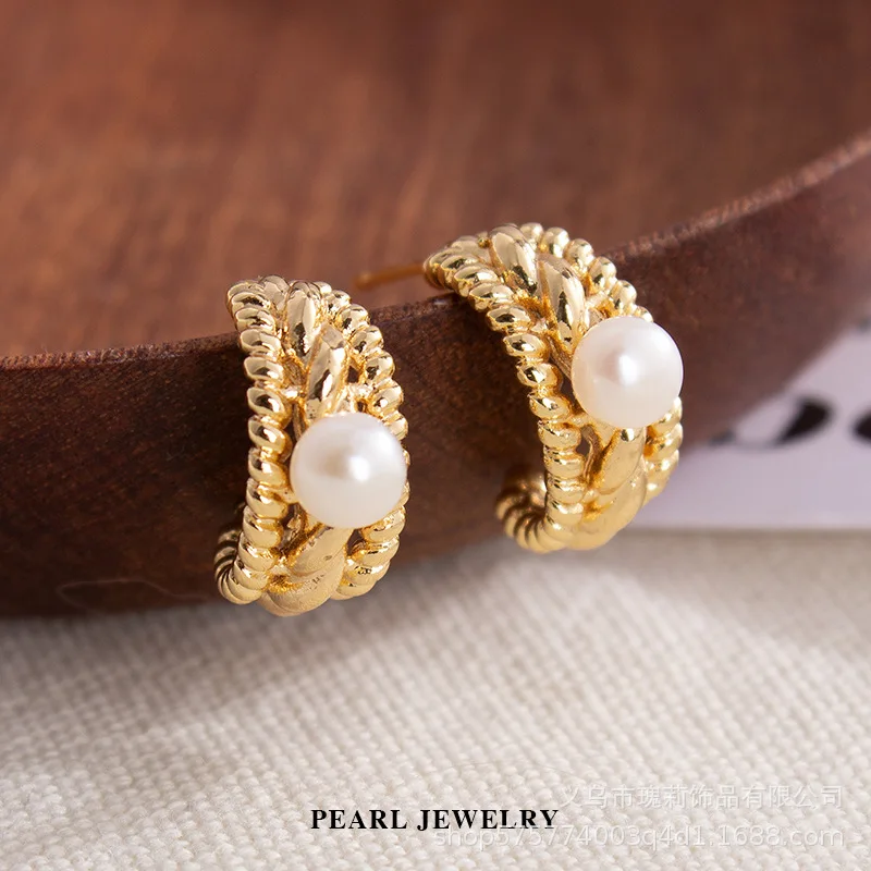 

Internet celebrity live broadcast with hot natural pearl women's earring baroque hollow needle fashion women's stud earrings