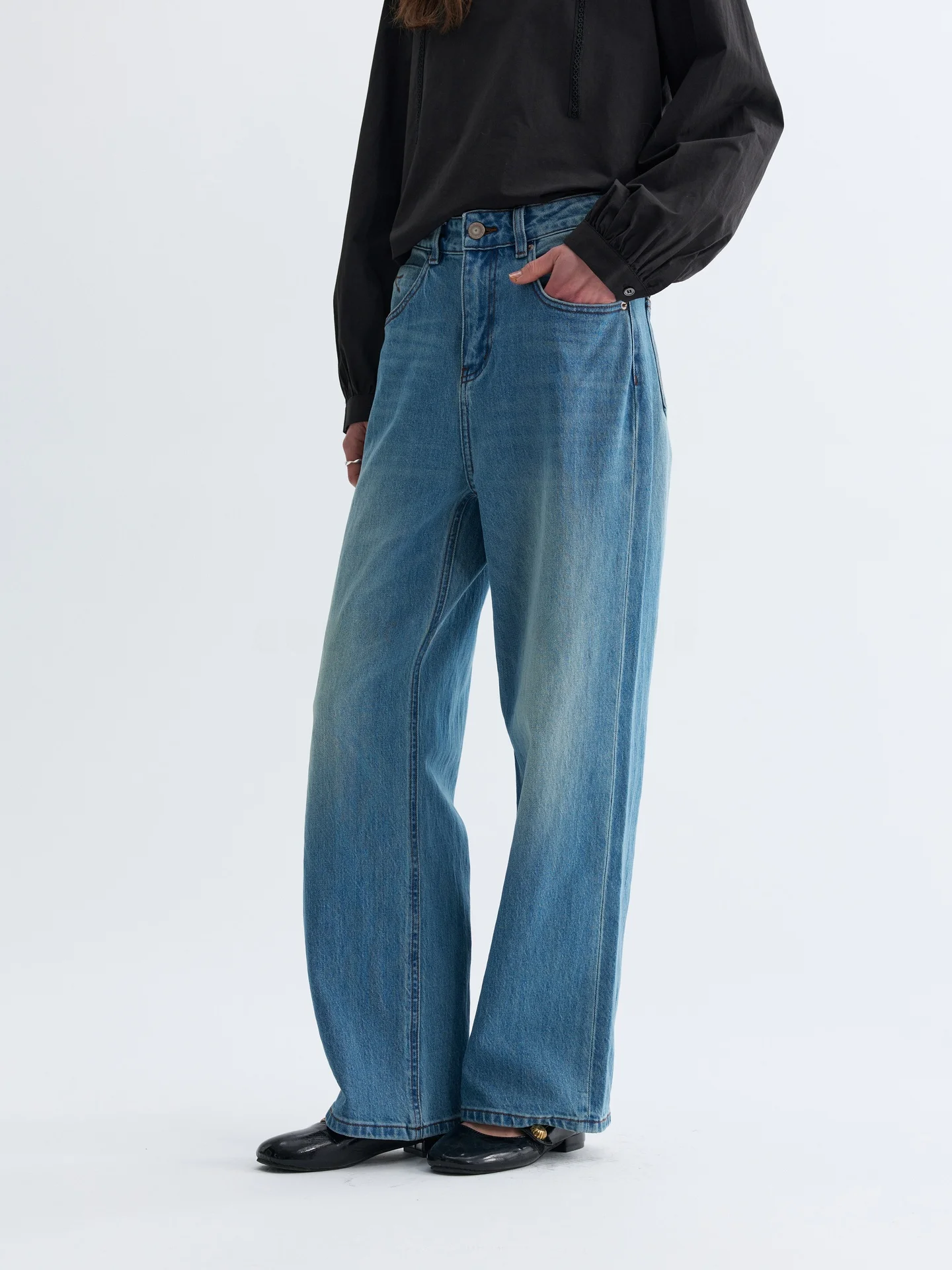 

VaJe Light Blue Straight Leg Wide Leg Jeans Women's Spring Faion Loose High Waist Korean Sle Chic ort Size