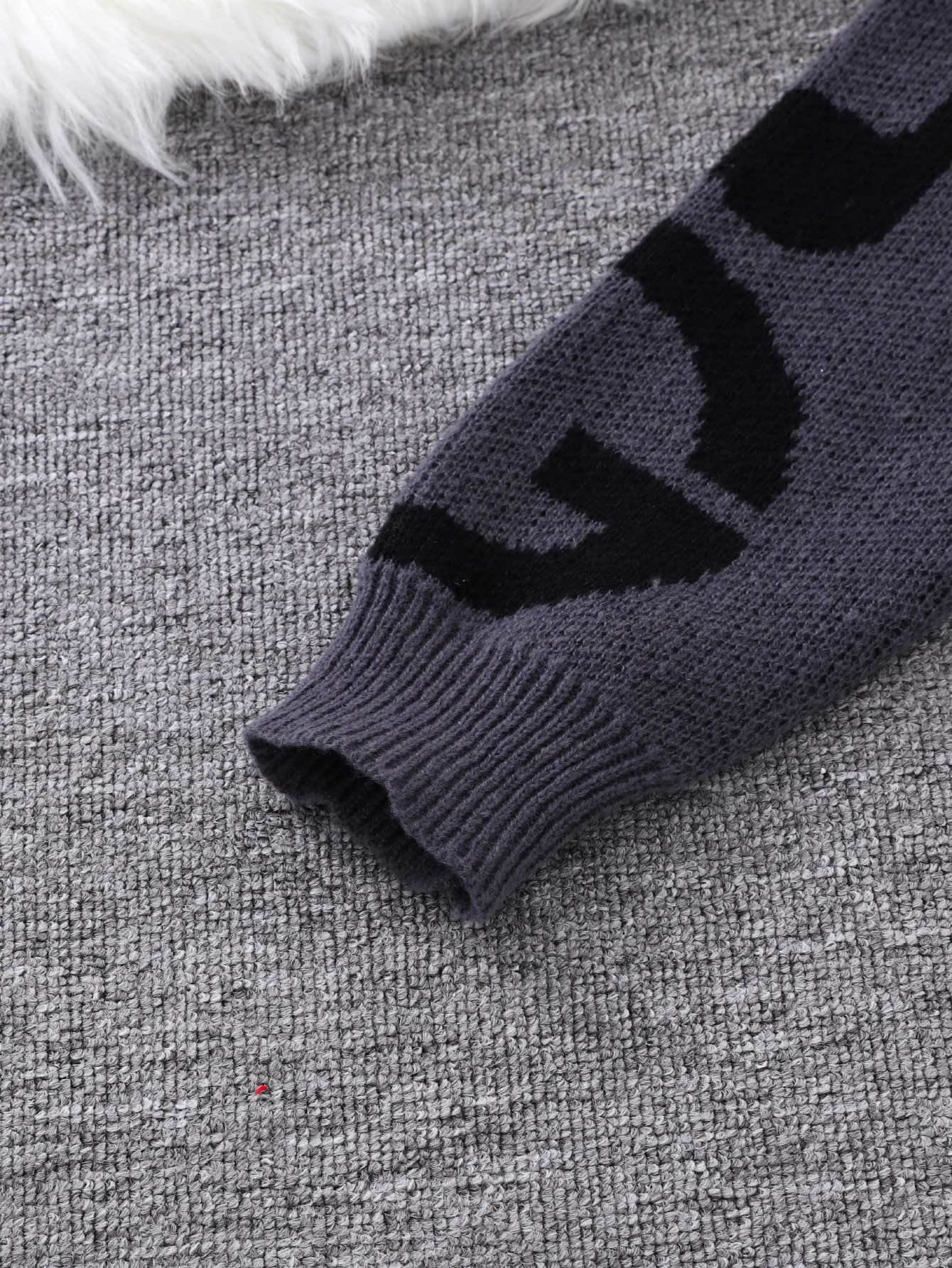 Nowy Popularny Jesienno-Zimowy Sweter Męski z Żakardowym Wzorem Liter, Casualowy Sweter z Okrągłym Dekoltem, Kontrastowy Kolor, Dzianinowy Pulower — zdjęcie 7