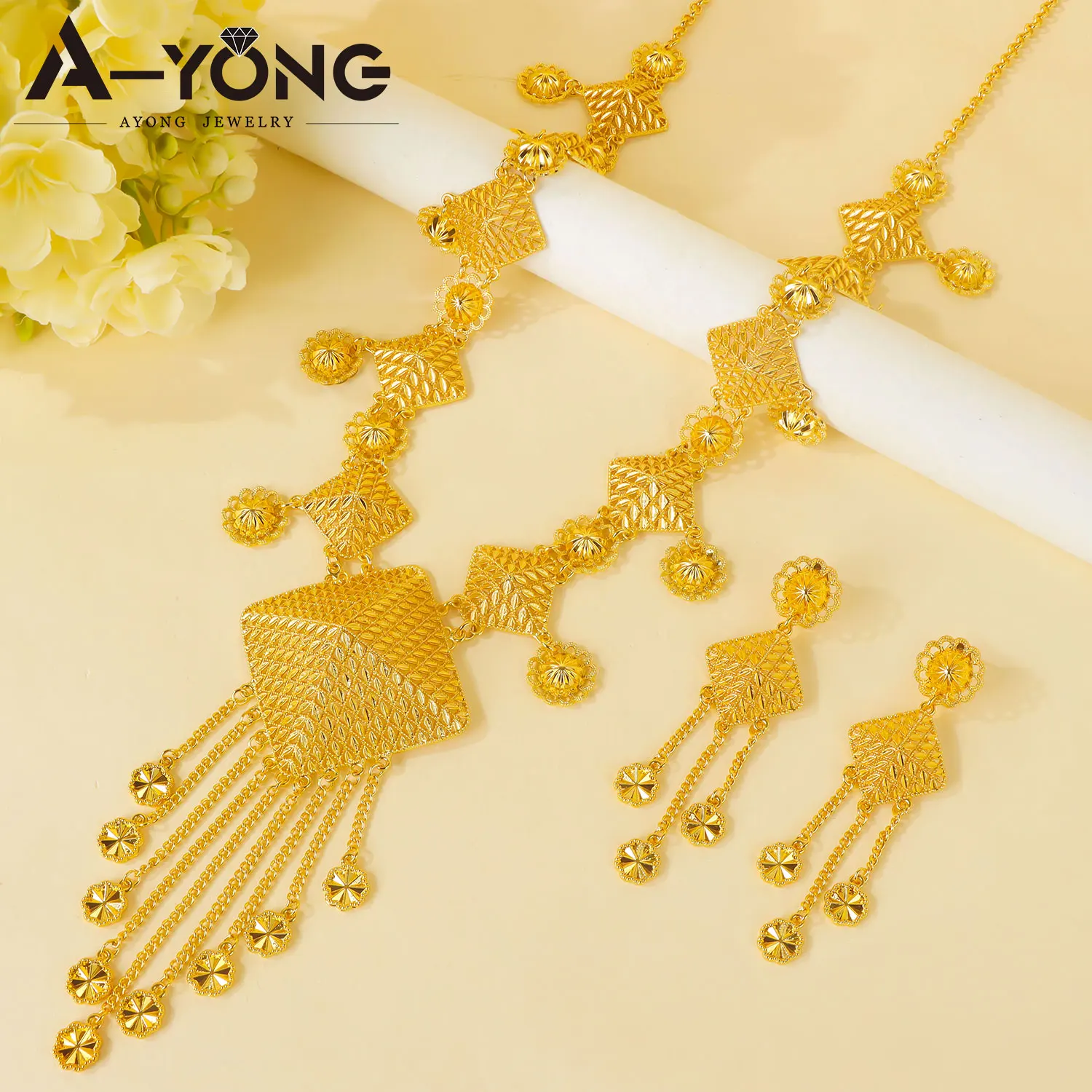 Luxuriöses Dubai Brautschmuck-Set Nigeria Goldfarben Lange Halskette Ohrringe Äthiopischer Damenschmuck für Bankette und Partys – Detail 5