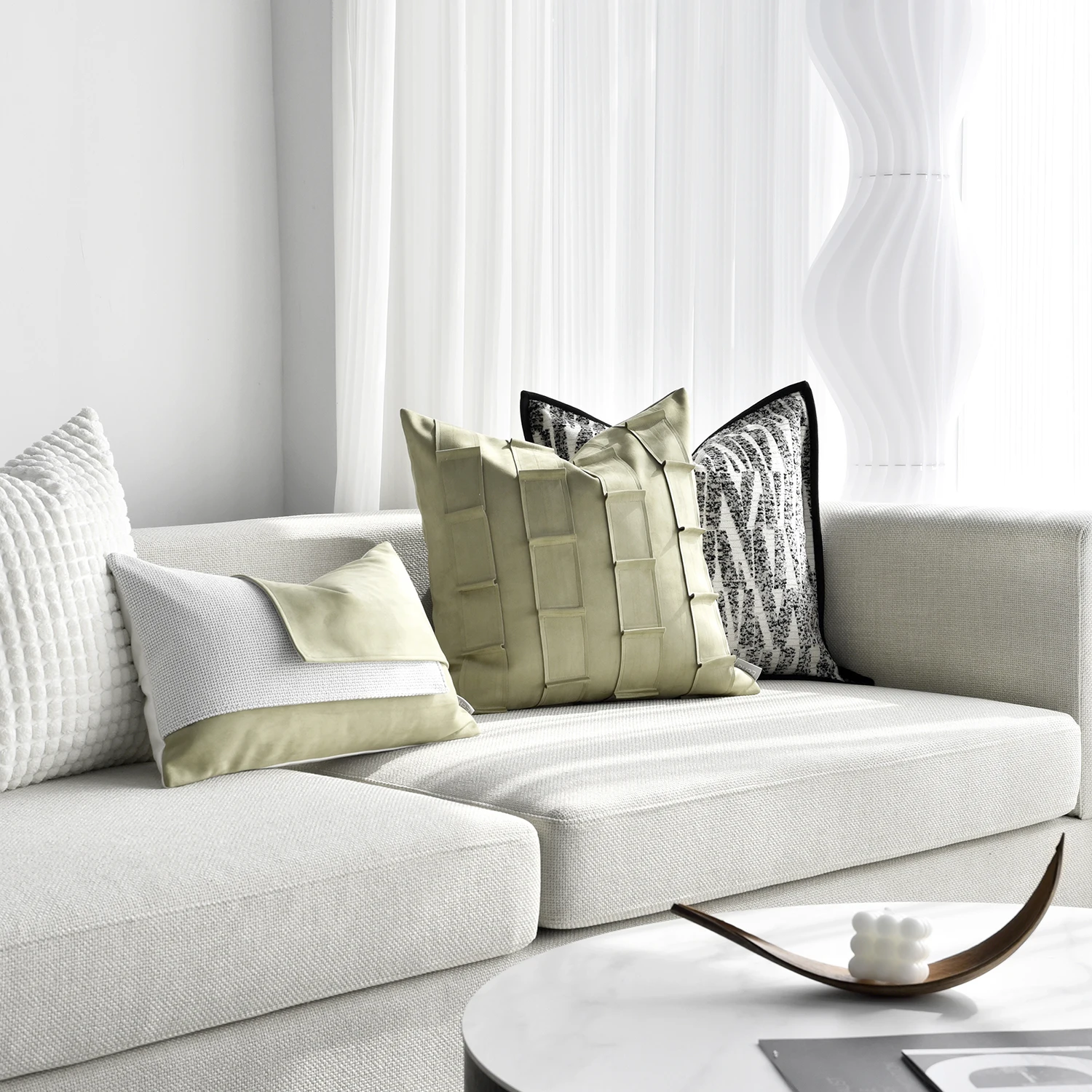 Hotel Showroom Woven Velvet Shrink-Resistant Throw Pillow Covers Designer Sofas & Living Room Cushions