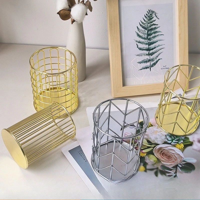 

Metal Round Pen Holder Luxury High-end Desktop Storage Organizer Modern Office Stationery Desk Decor Supplies