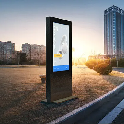 

55 65 76 86 Full Sunlight Outdoor Sun Protection IK10 Rating Digital Signage And Displays Videos