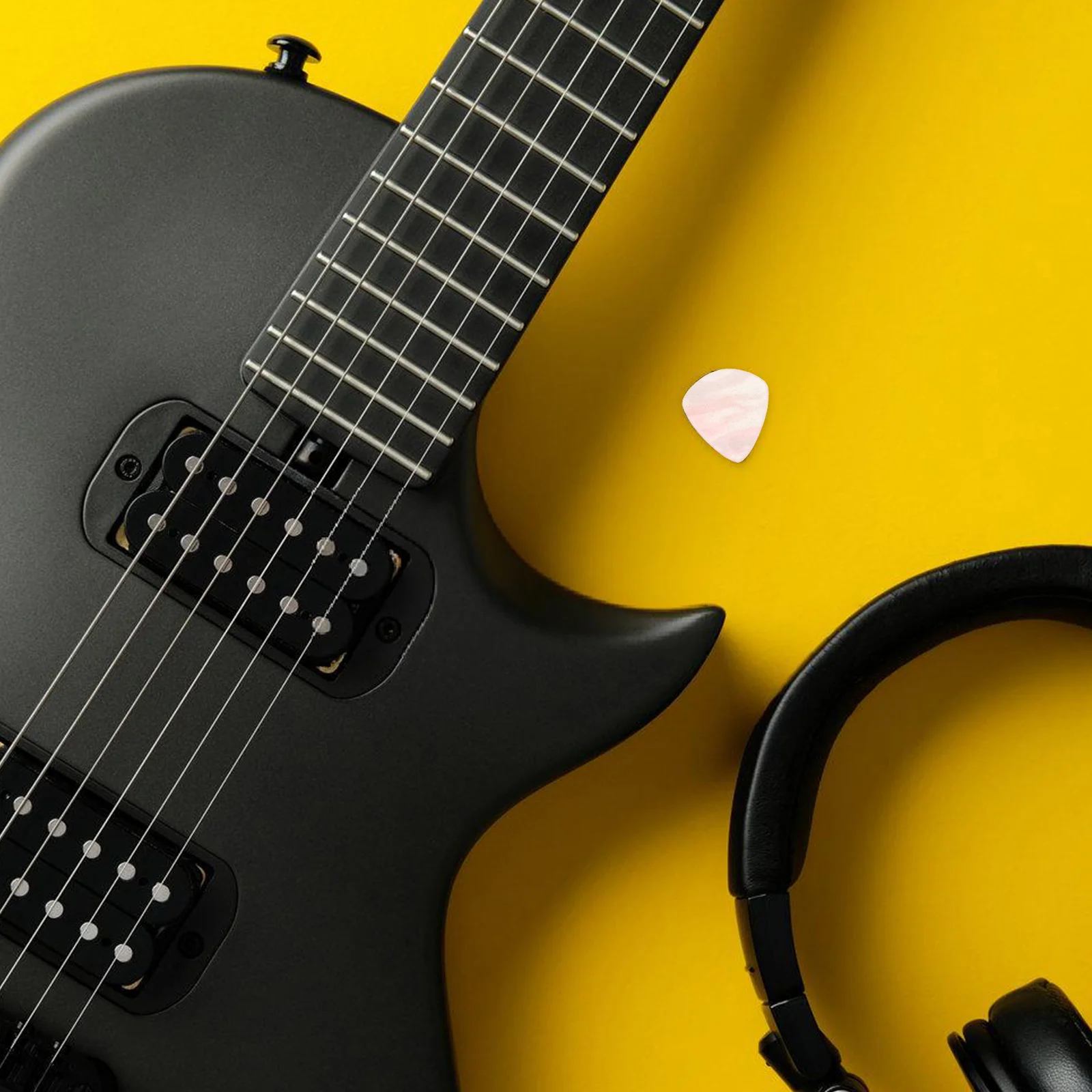 

5Pcs Guitar Picks Resin Heart Design Non- Playing Electric Bass Acoustic Guitar Practice Supply Set Gutar Picks