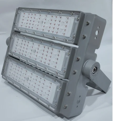 

LED -brightness Outdoor Tennis Courts, Basketball Courts, and Soccer Fields Using LED Solar-powered Court Lights