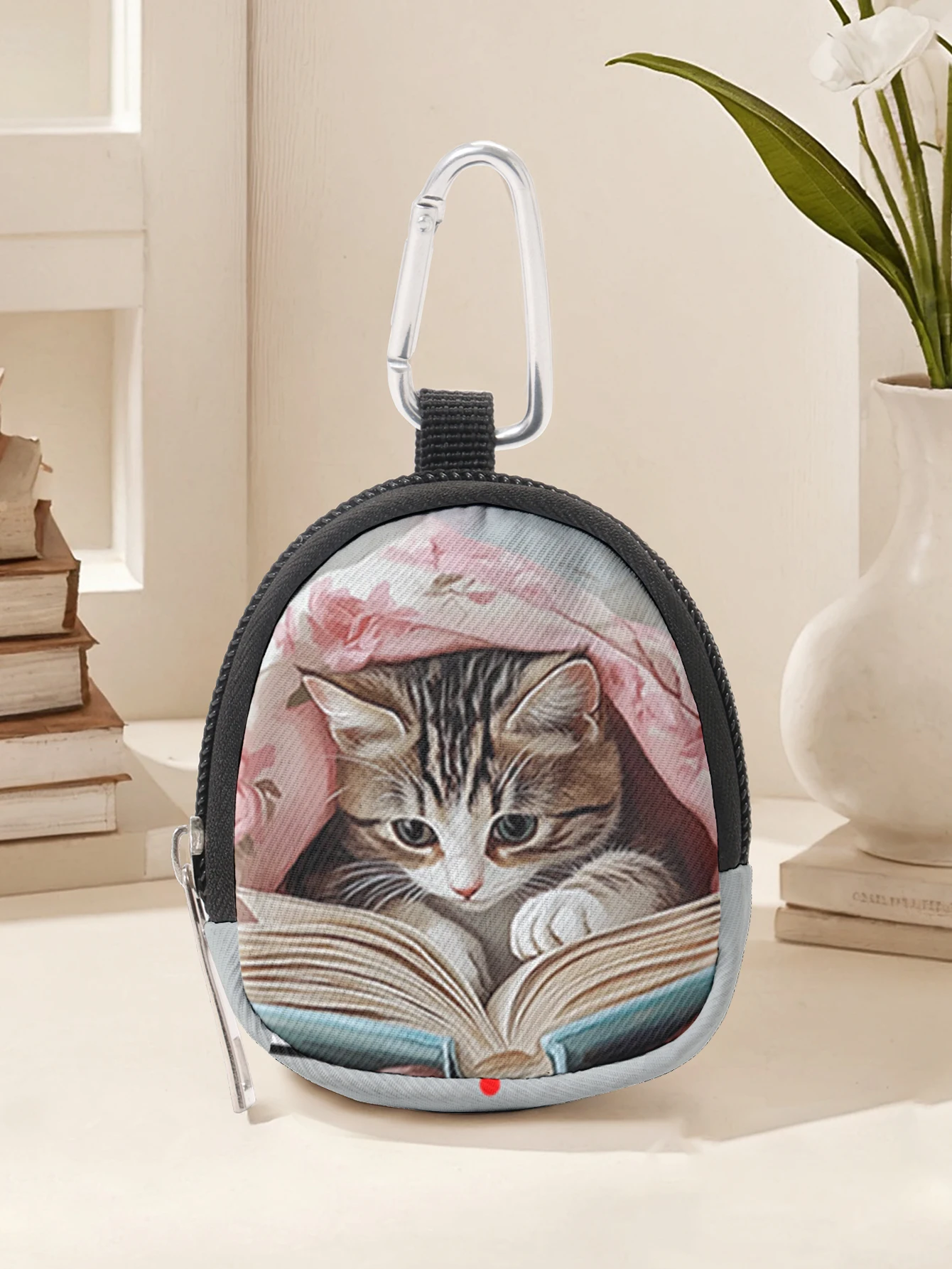 Cute Tabby Cat Reading Book Print Mini Coin Purse Carabiner Hook Zipper Earphone Wallet For Cat Lovers Travel