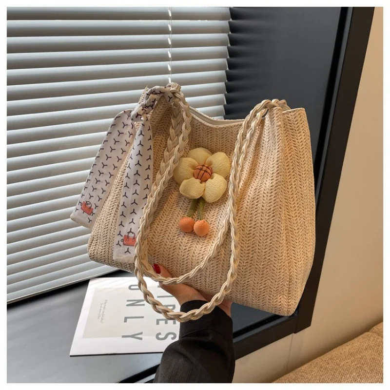 

Luxury Designer Leather Crossbody Bag For Women Elegant Shoulder Handbag Ladies Tote Purse Classic Fashionable Accessory