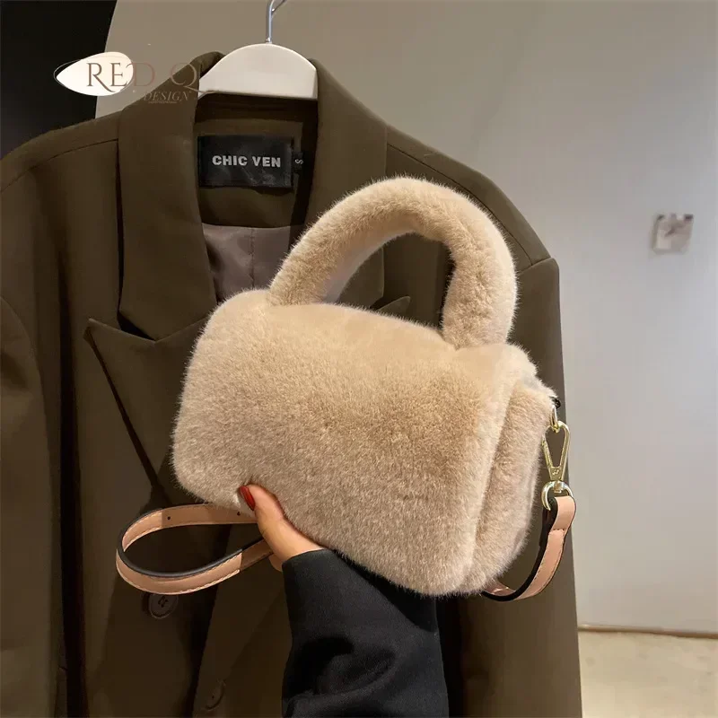 Winter New Women\'s Plush Bag Trend Designer Small Crossbody Bags Fluffy Tote Bags Luxury Clutch Purse Versatile Handbag