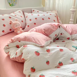 2024 New Style Cartoon Strawberry Bedding Set Floral Duvet Cover Flat Sheet Pillowcase Twin Full Size Bed Linens Home Textiles