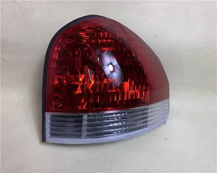 Auto parts High quality  Rear Tail Light Brake Stop Lights Parking Lamp For Hyundai Santa Fe 2001-2006 92401-26000 92402-26000