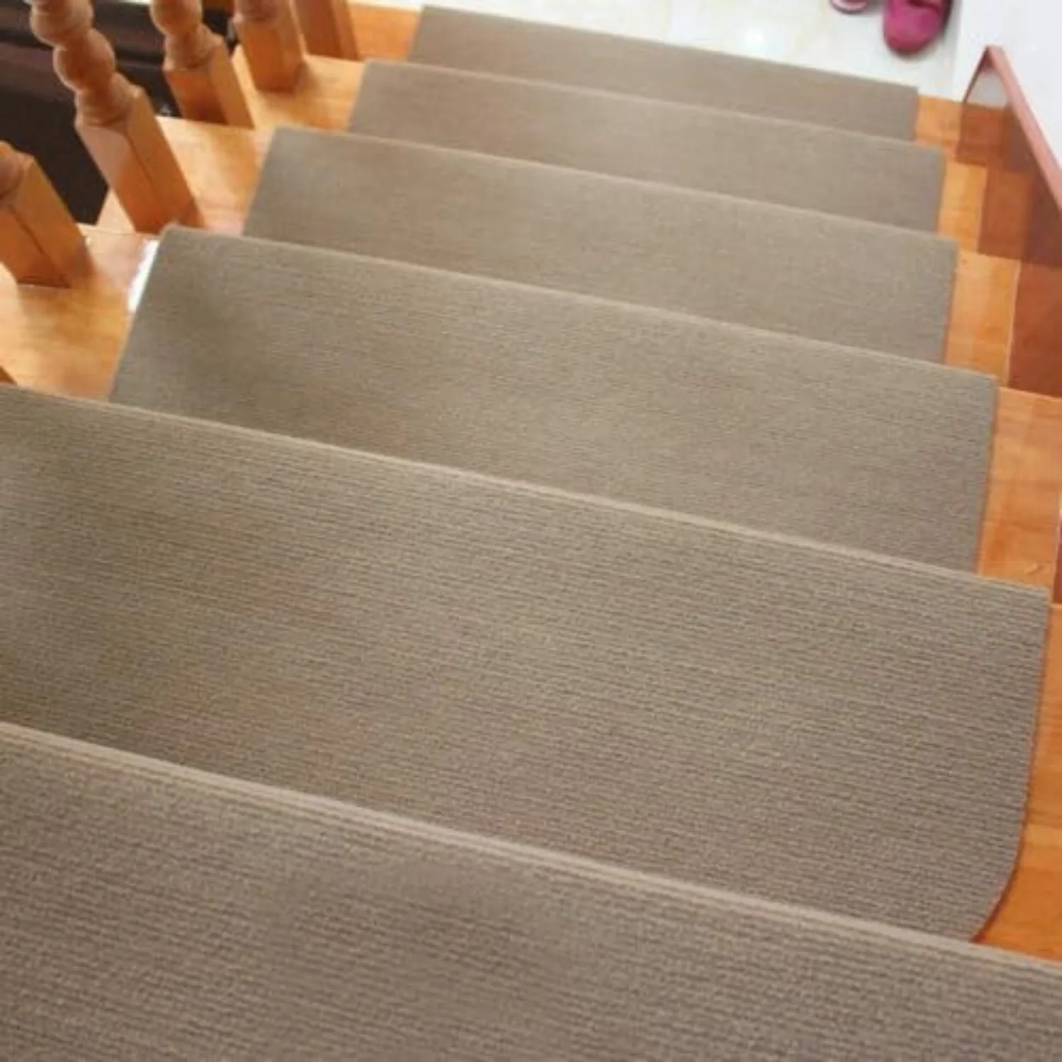 Carpet Stair Treads,Non Slip Stair Carpet Steps Protection Covers Rug Pads with Plastic Backing for Children Elderly and Pets