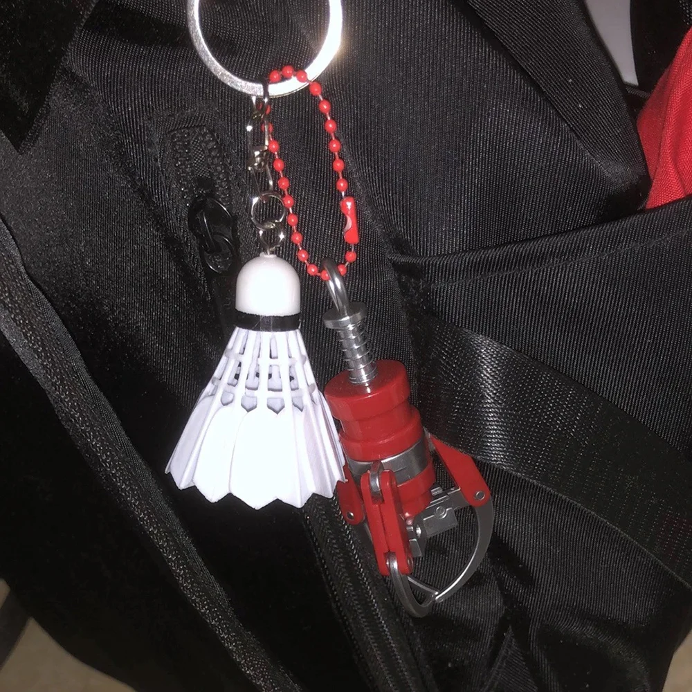 Creative Mini Doll Machine Claw Keychain For Women Plastic Material Fingertip Gripper Girls Bag Pendant Keyring
