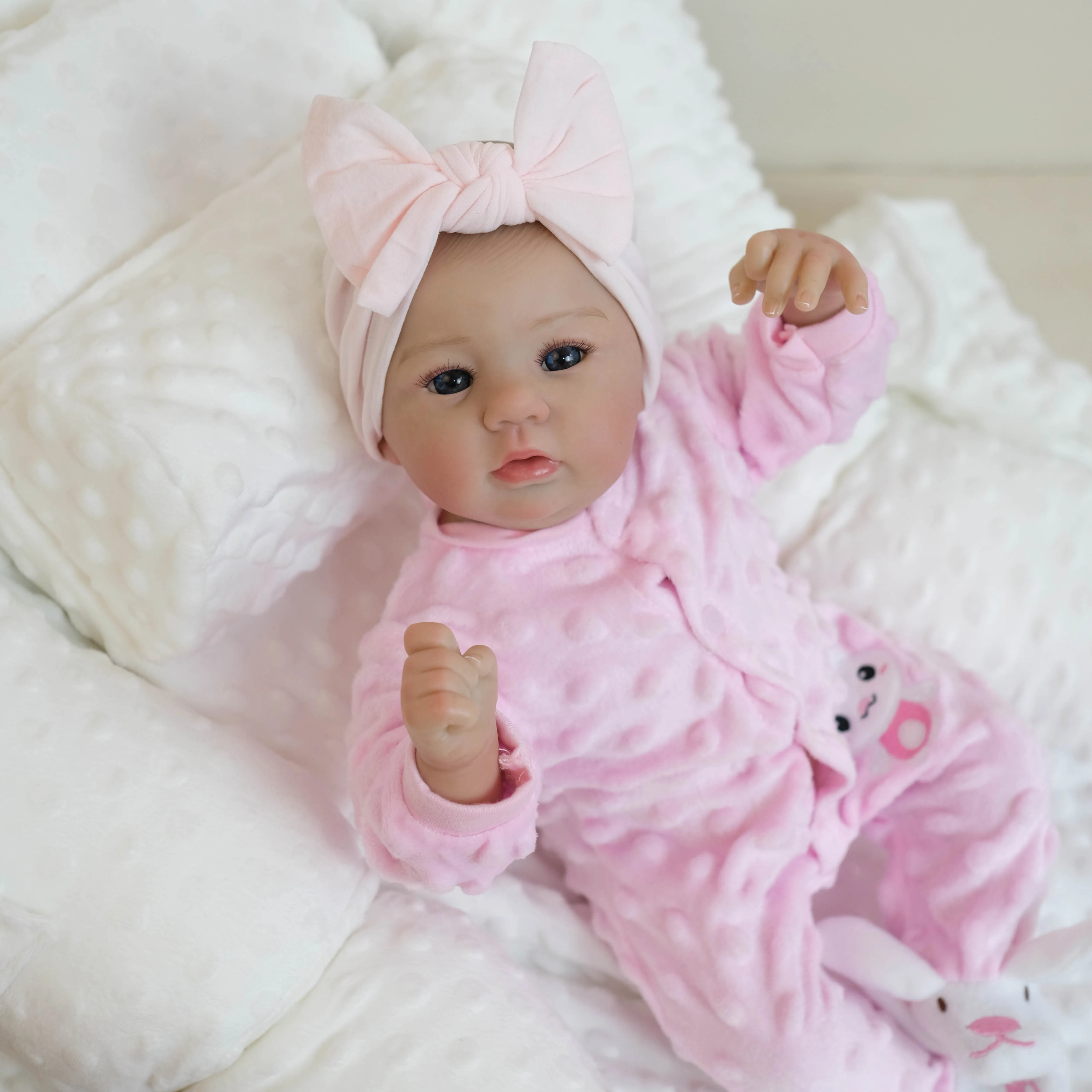 18 pouces Abigail tissu doux corps câlin réaliste Reborn bébé poupée plusieurs couches peinture 3D peau veines visibles cadeau de haute qualité