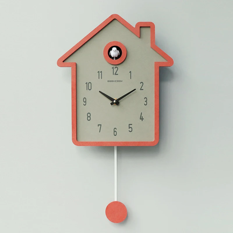 The product can be customized. The cartoon living room is creative, cute, birds tell the time on the hour, and the cuckoo