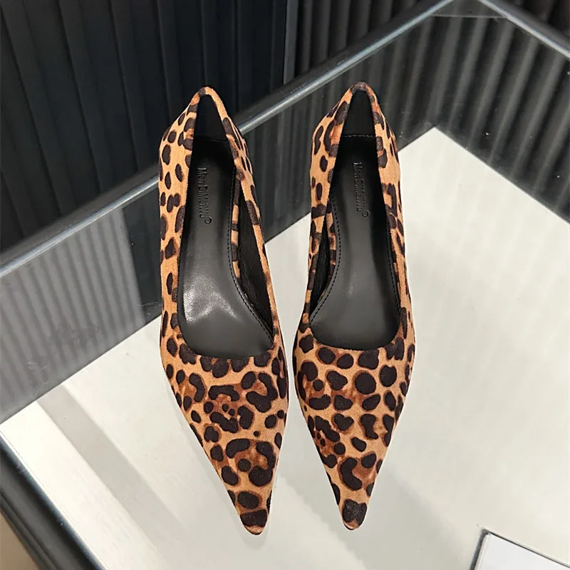 Zapatos De tacón alto con estampado De leopardo para Mujer, tacones De aguja puntiagudos, boca baja, club nocturno, Otoño, 2023