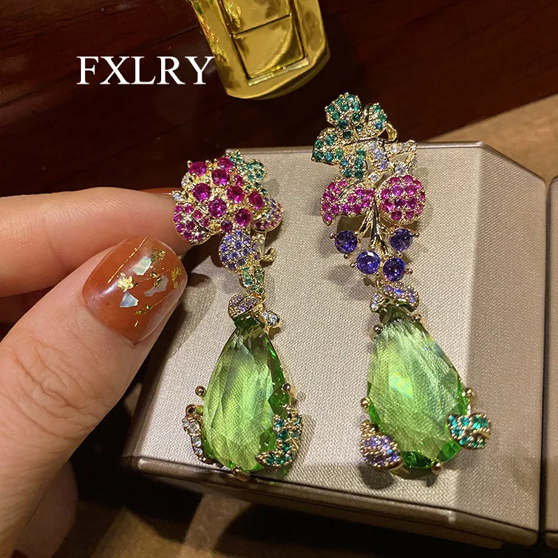 

FXLRY Luxury Cubic Zircon Stones Drop Earrings For Women Sparkling Crystal Dangling Women Wedding Jewelry