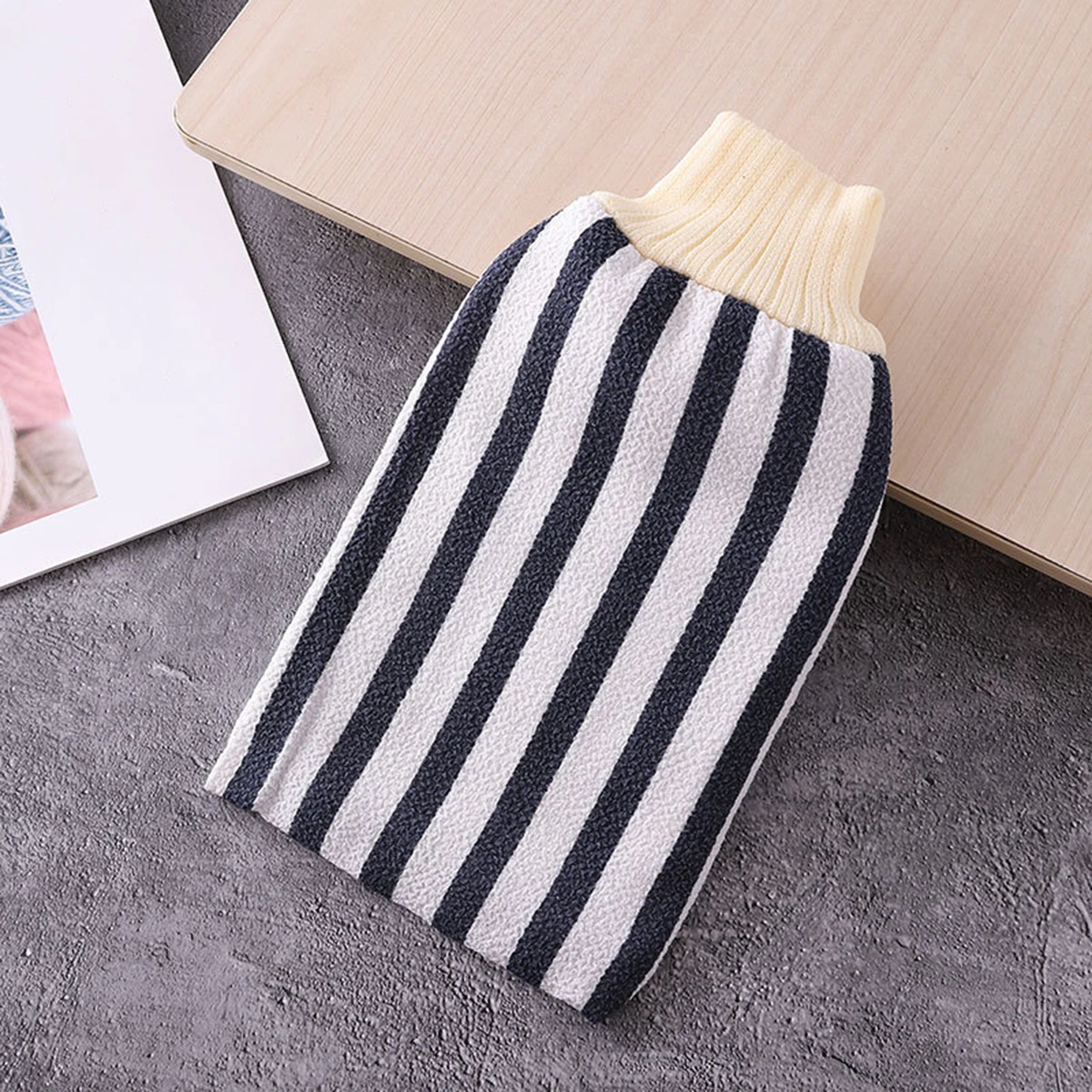 Bathroom Multi-purpose Bath Gloves Cleaning Decontamination Rubbing Cloth Bathhouse Swimming Pool Striped Bubble Bath Towel