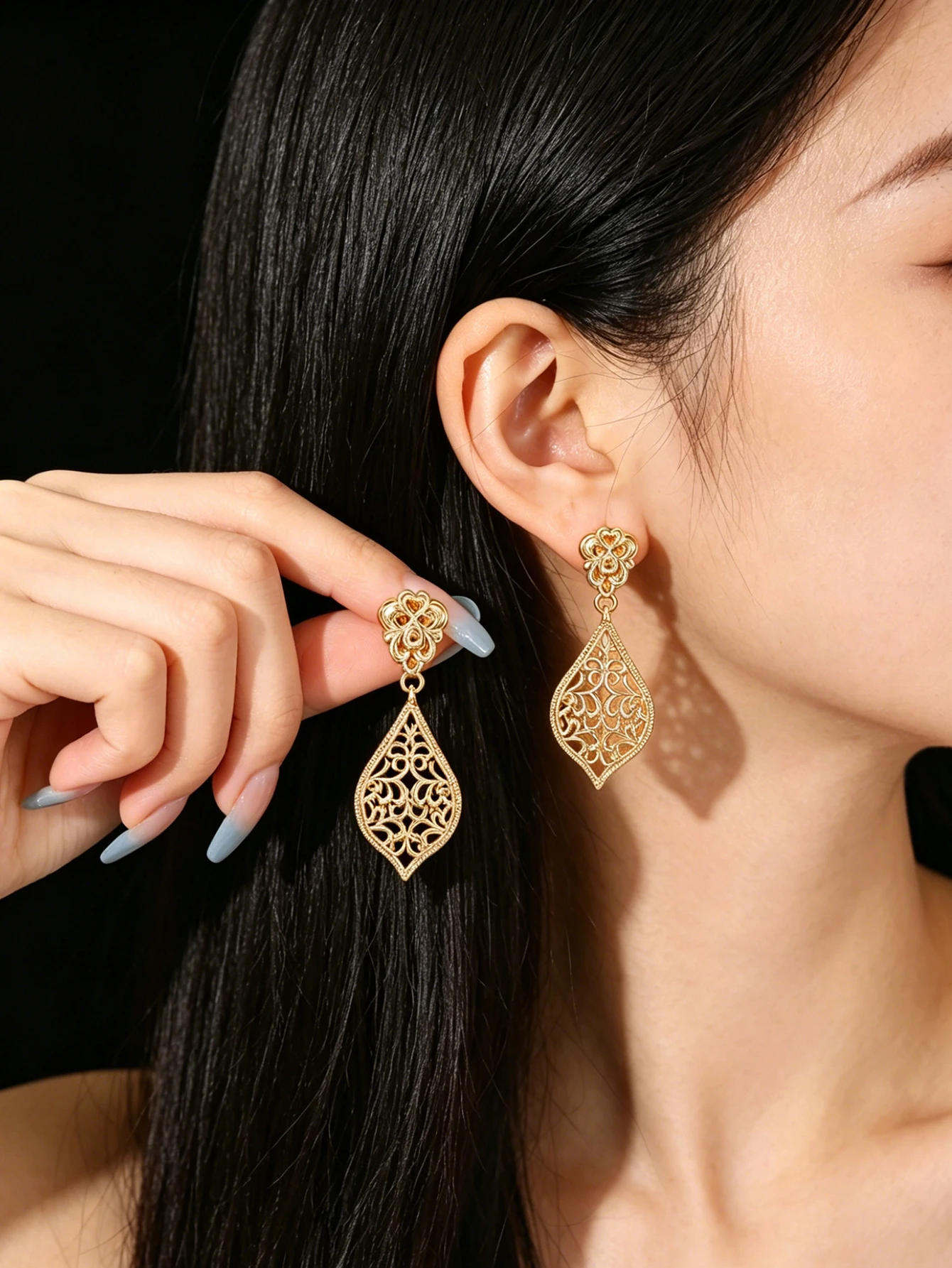 Gold Hollow Filigree Clip On Dangle Earrings Set, Moroccan Teardrop Long Drop Earrings, Vintage Ethnic Statement Jewelry for Wed