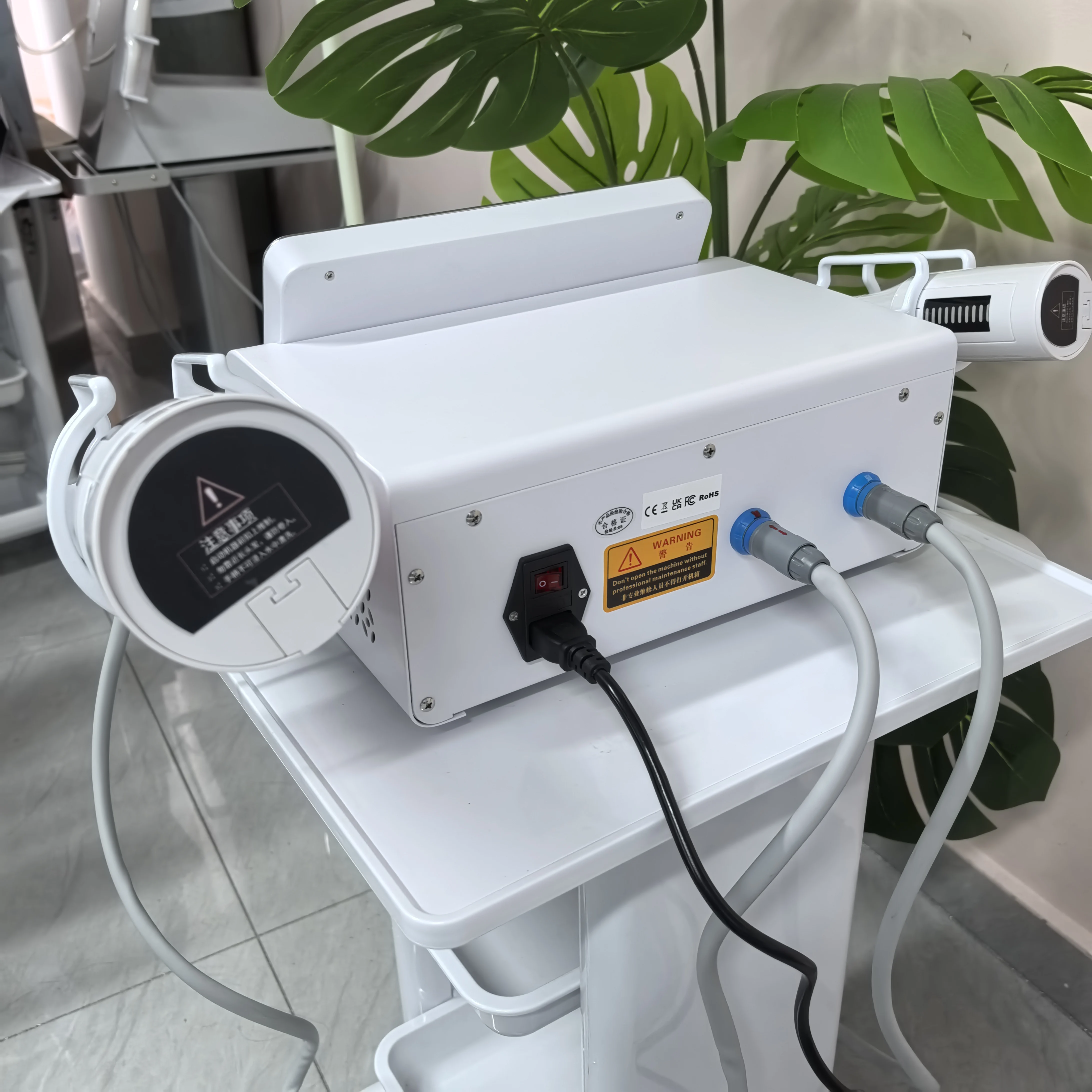 

Профессиональный роликовый массажер для тела: физиотерапевтическая технология для устранения боли, борьбы с целлюлитом, омоложения кожи и коррекции фигуры