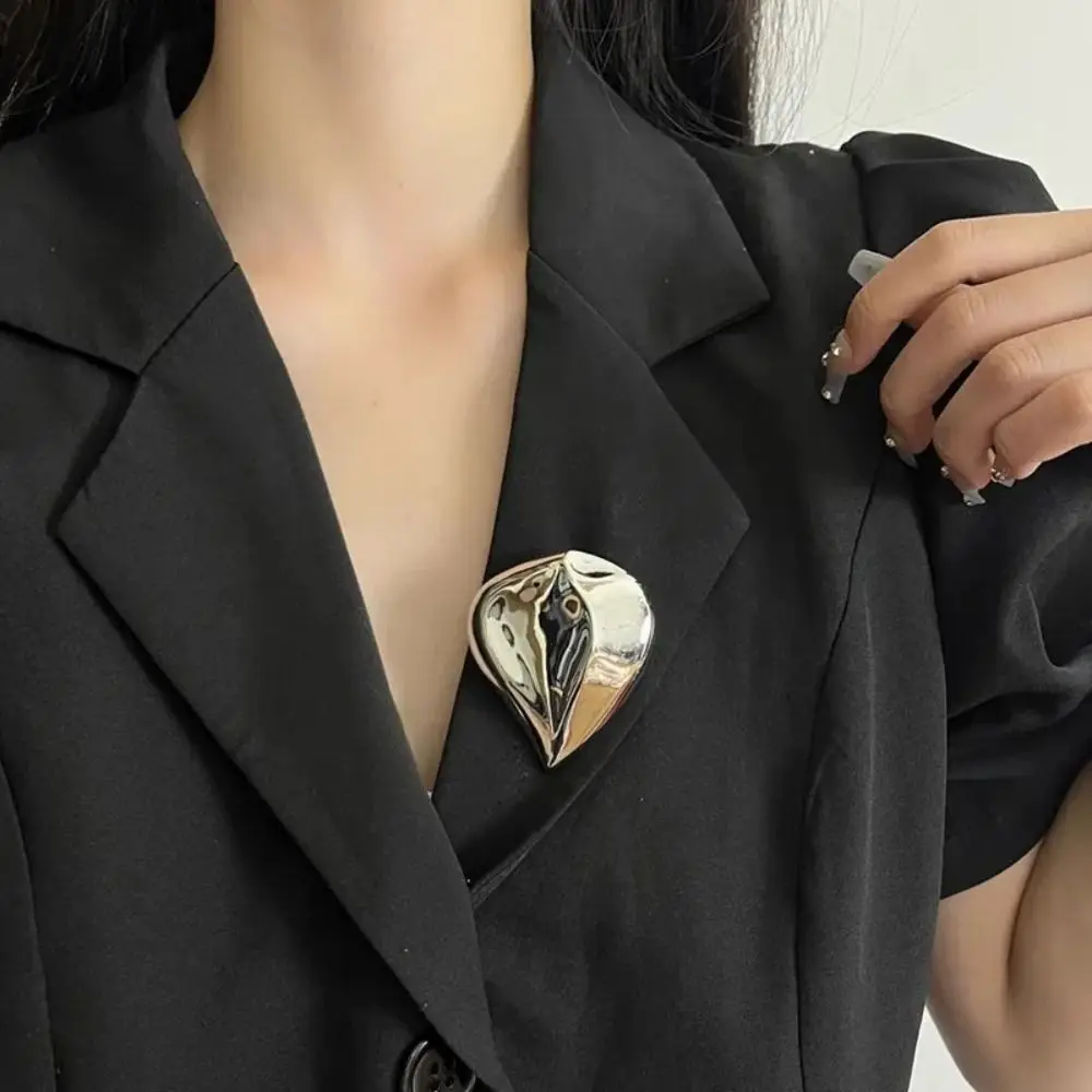 Alloy Metal Irregular Brooches Jewelry Accessories Korean Style Exaggerated Brooches Minority Design Bag Badge Women Brooch