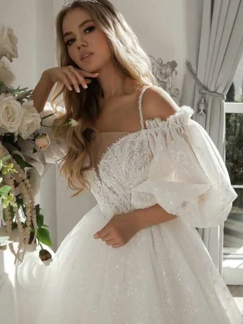 Robes de mariée A-Line pour femmes, robes de mariée exquises, col bateau, robe à manches cape en tulle, appliques de luxe, 2024