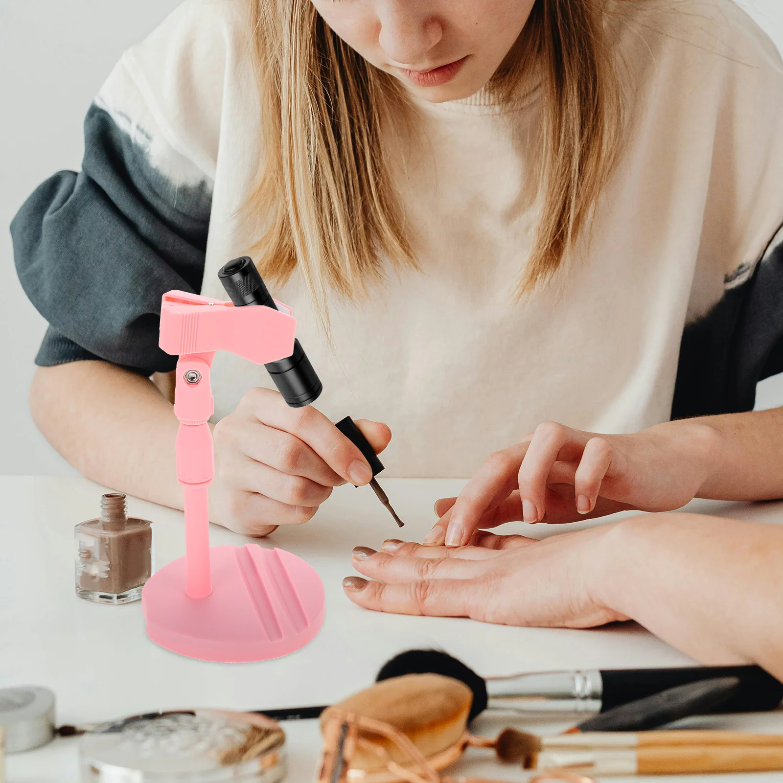 

Nail Art Lamp Stand 360 Degree Rotatable Telescopic Bracket Adjustable Height Handheld Design for Gel Nails Manicure Lamp