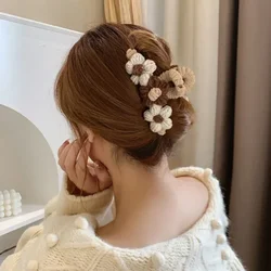 Clip de agarre de flor de lana para mujer y niña, coleta tejida a mano, pinza para el pelo trenzada, accesorios para el cabello, novedad de 2023