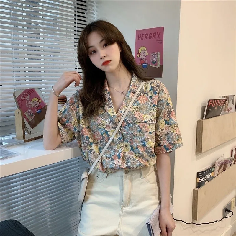 

GELITAYIN Women's Fashion Casual Loose Short Sleeve Shirt New Summer Retro Hong Kong Style T-shirt Hip Hop Alphabet Print Shirt