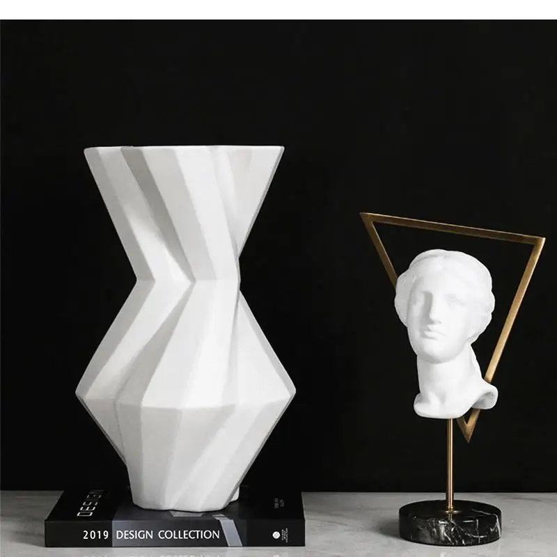 Imagem -02 - Moderno Vaso de Resina Geométrica Nordic Flower Arranjo Acessórios Origami Branco Bancada Sala Decoração de Casa