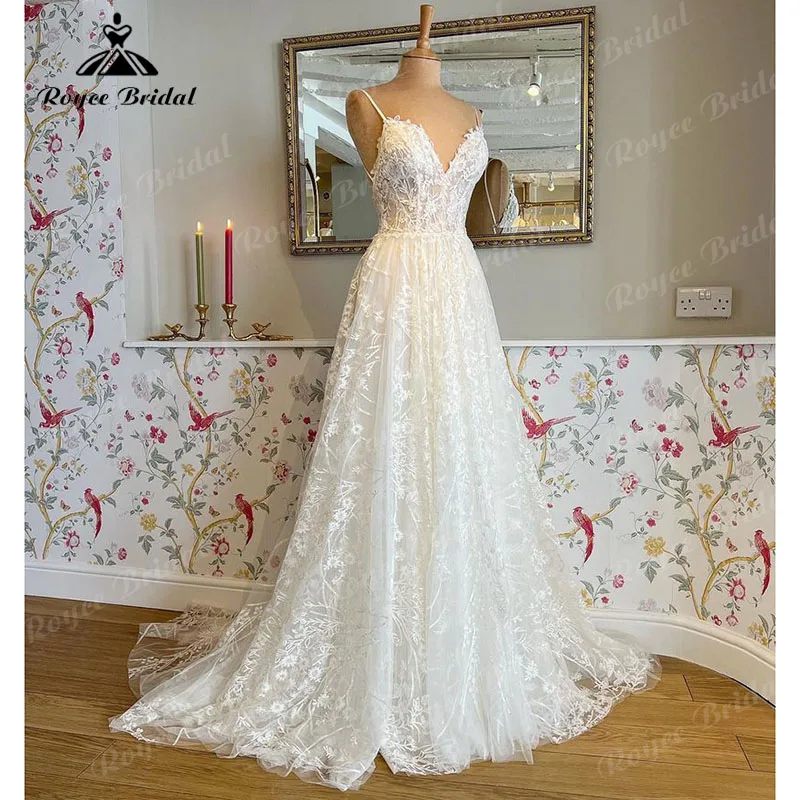 

A Line Boho Spaghetti Straps V Neck Wedding Dress Lace Appliques Open Back 2023 vestido noiva Elegant Women Beach Wedding Gowns